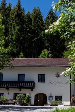 Aussenansicht (c) Waldhotel Bad Jungbrunn