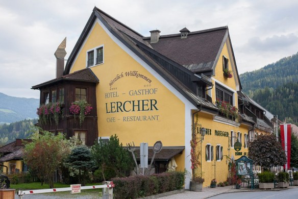 Introbild Aussenansicht (c) Hotel-Restaurant Lercher